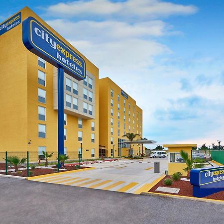 City Express By Marriott Celaya Galerias Exterior photo