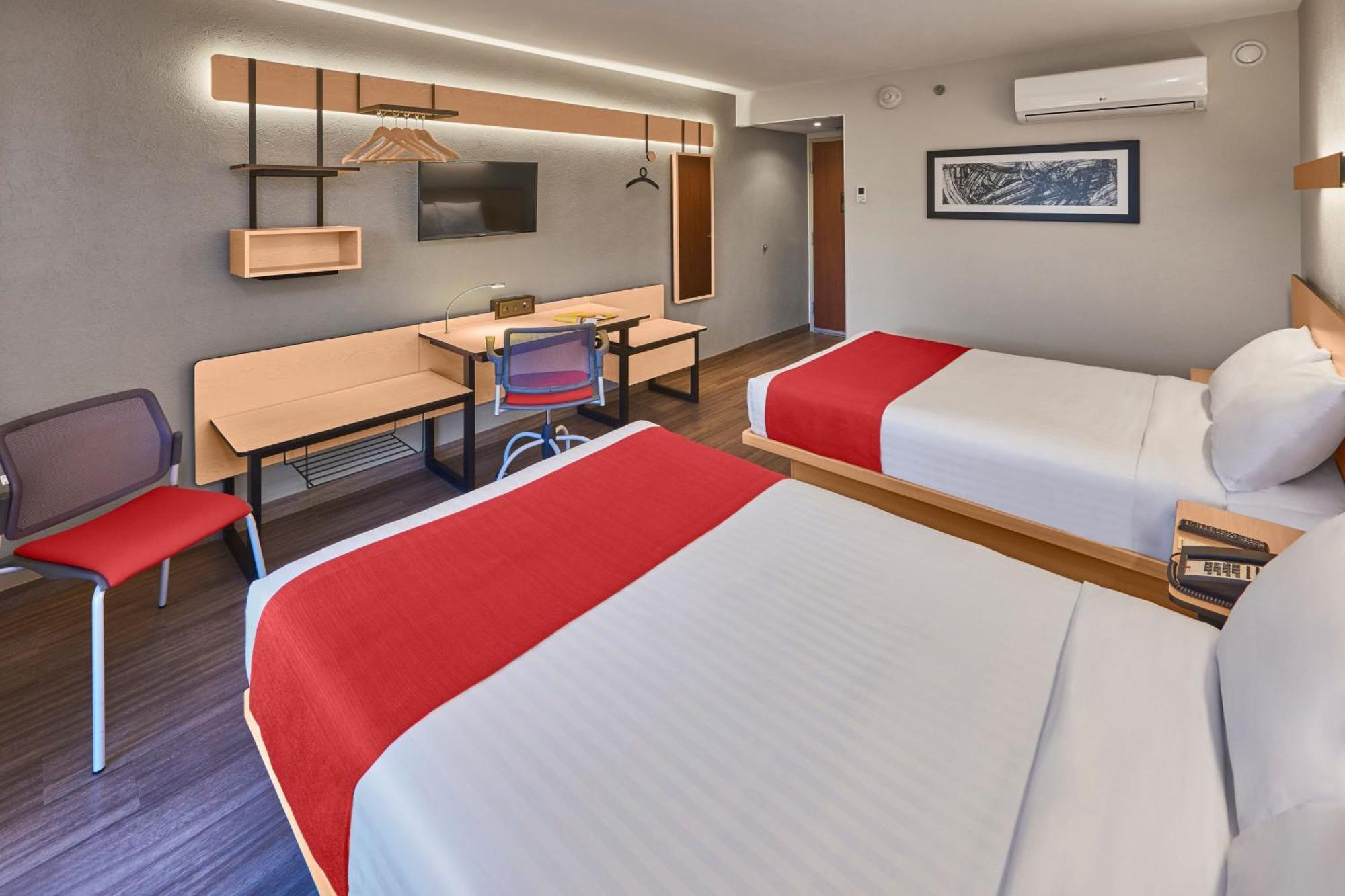 City Express By Marriott Celaya Galerias Exterior photo