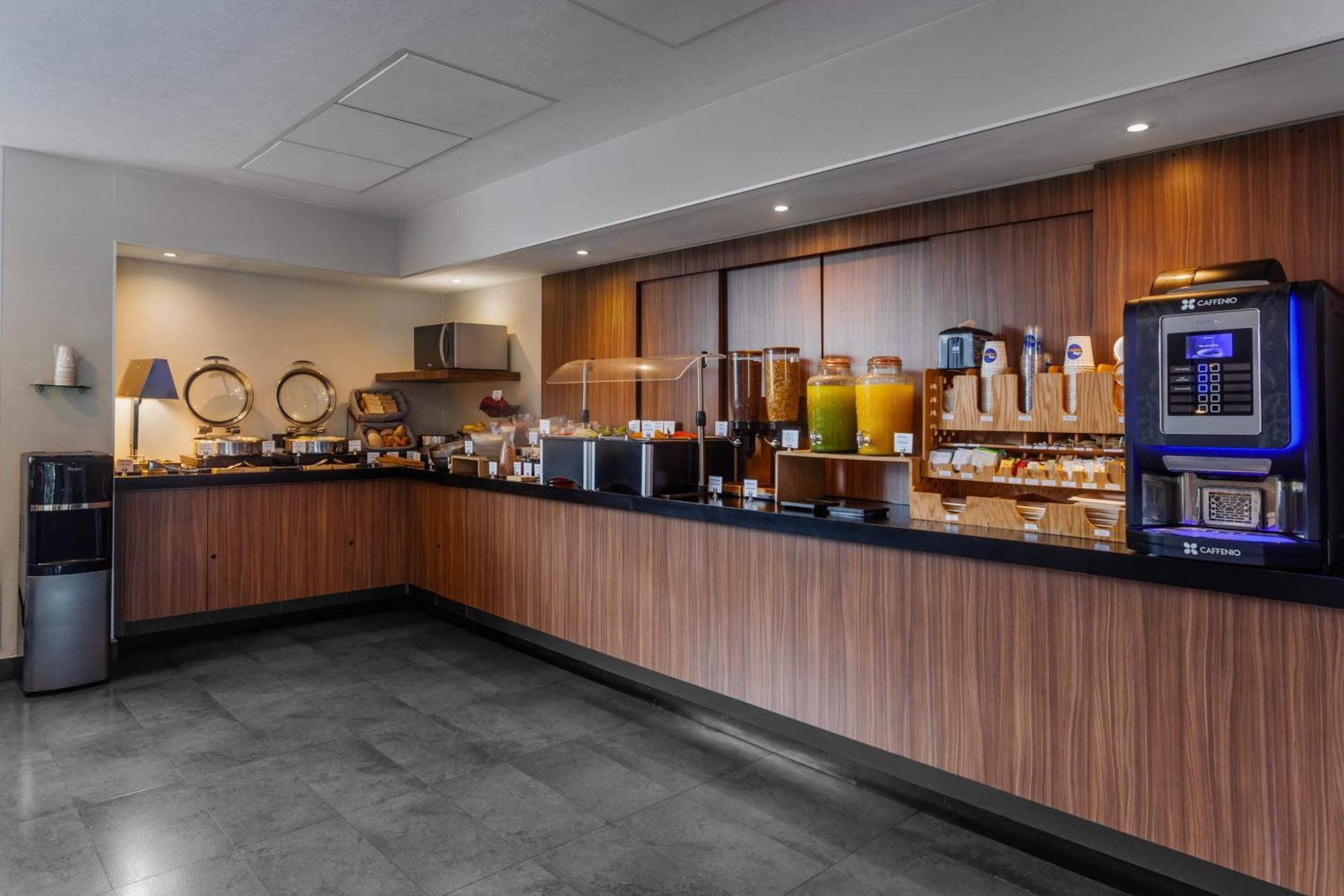 City Express By Marriott Celaya Galerias Exterior photo