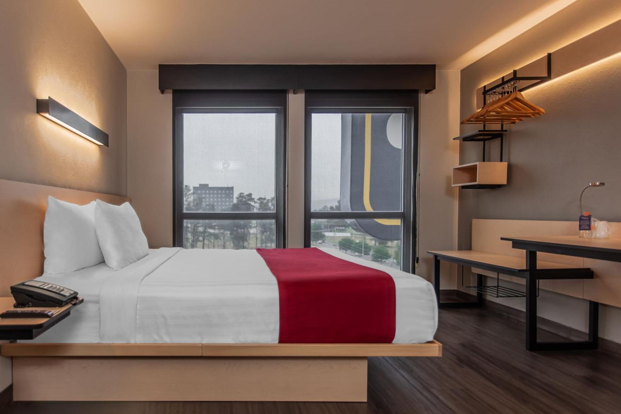 City Express By Marriott Celaya Galerias Exterior photo