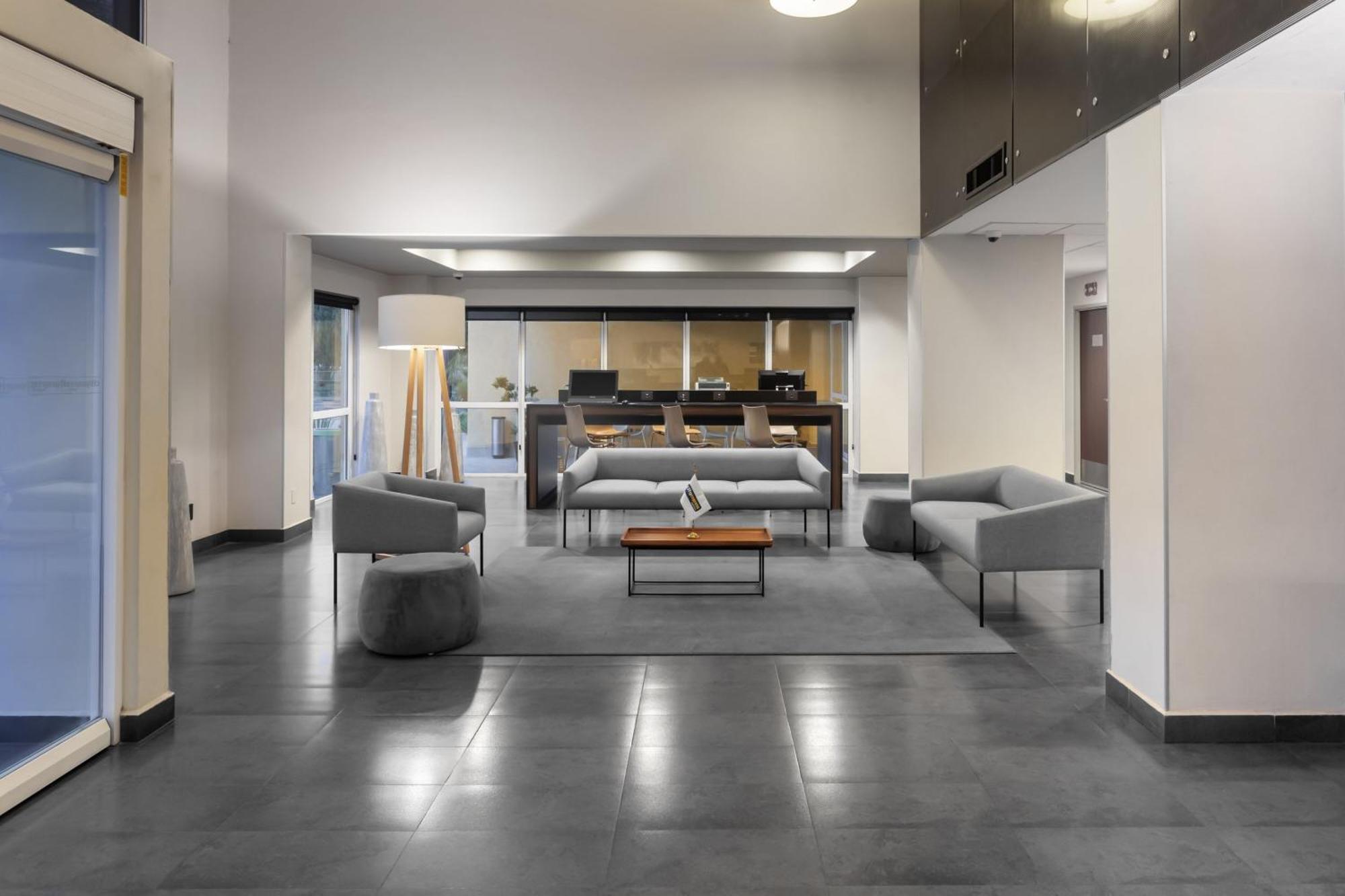 City Express By Marriott Celaya Galerias Exterior photo