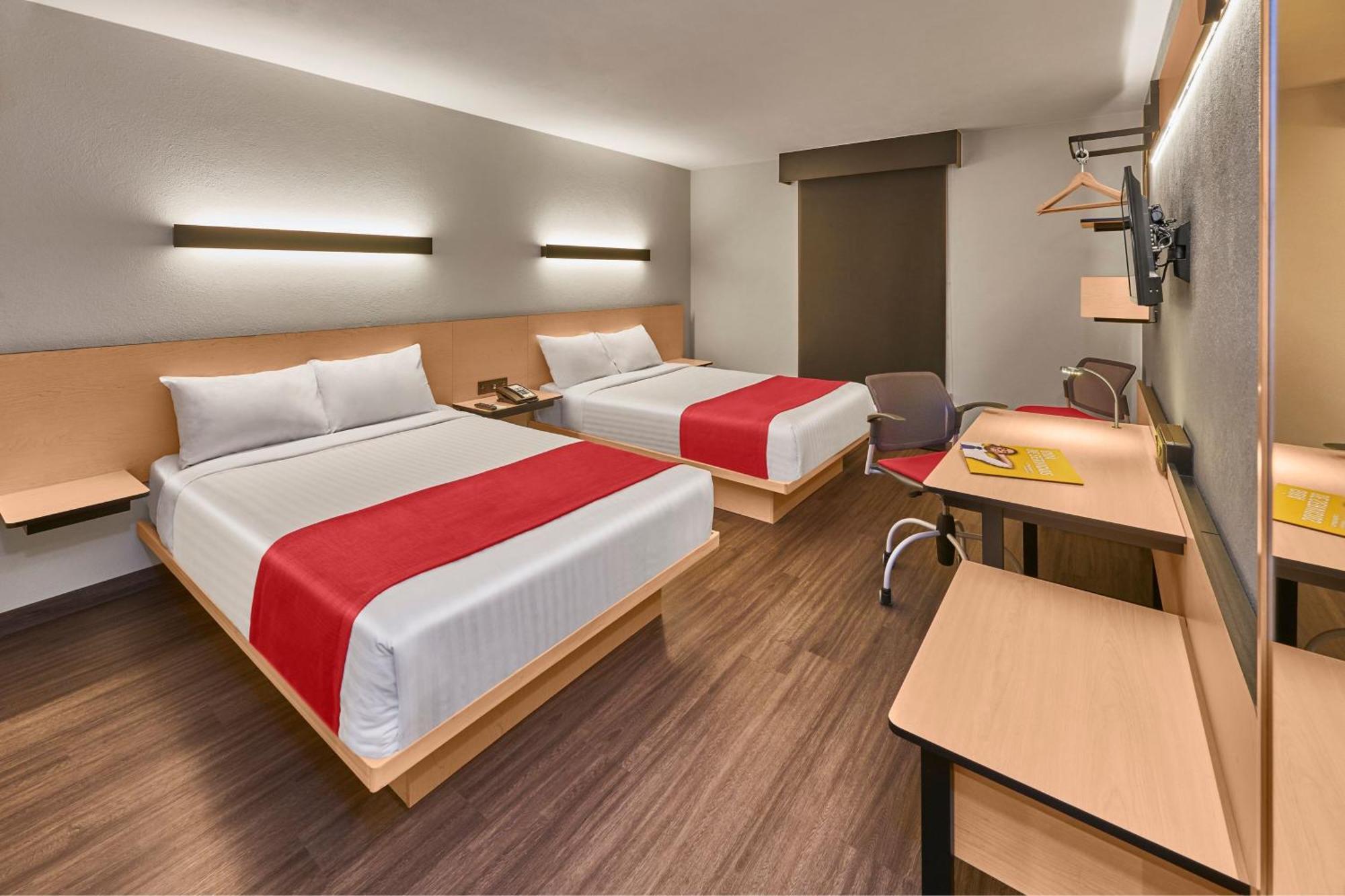 City Express By Marriott Celaya Galerias Exterior photo