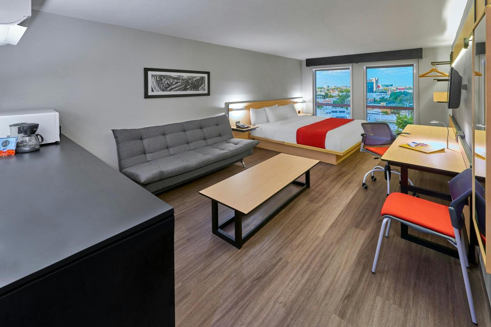 City Express By Marriott Celaya Galerias Exterior photo
